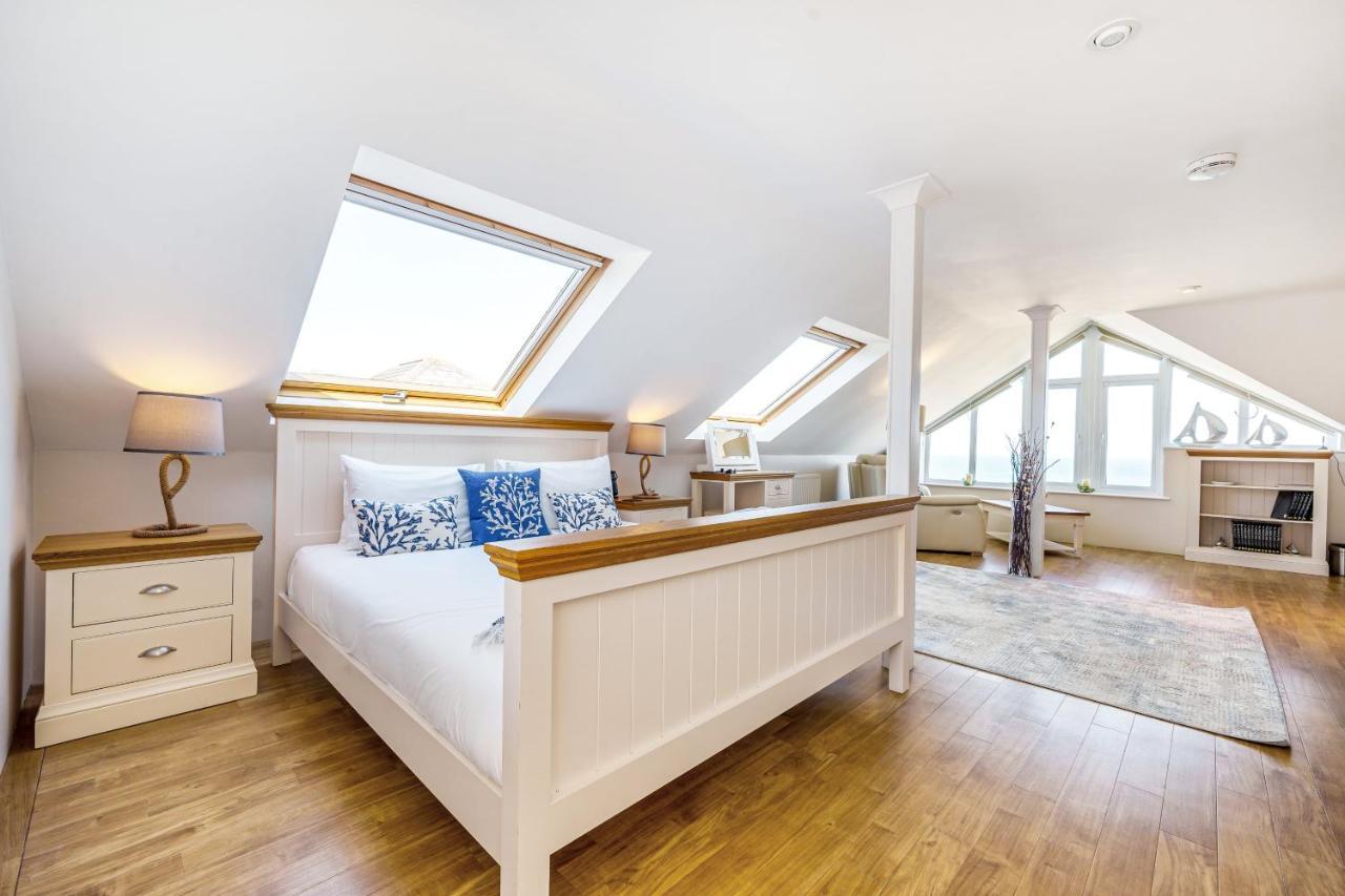 Carbis Bay - Luxury 3 Bed Penthouse Apartment With Sea Views Parking Sauna Balcony 외부 사진